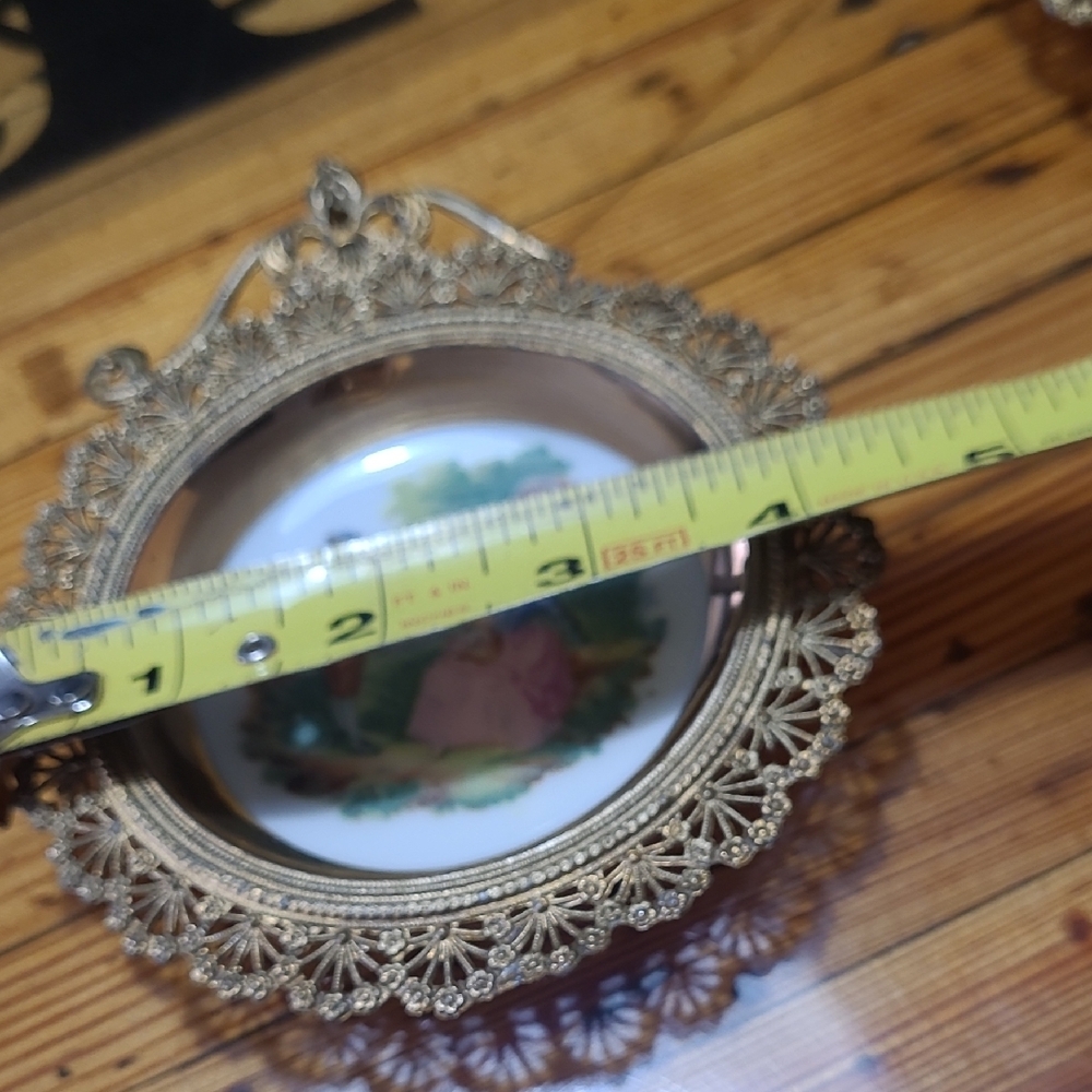 Vintage Gold Framed Decorative Plates - Picture 6 of 6